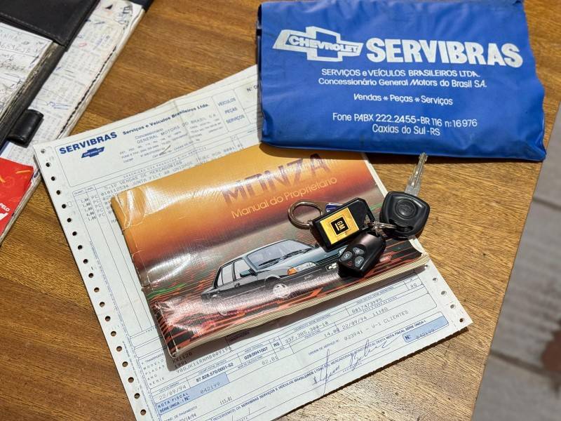 CHEVROLET - MONZA - 1991/1992 - Azul - R$ 34.900,00